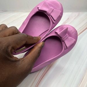 Gymboree girl shoe ( size 7)